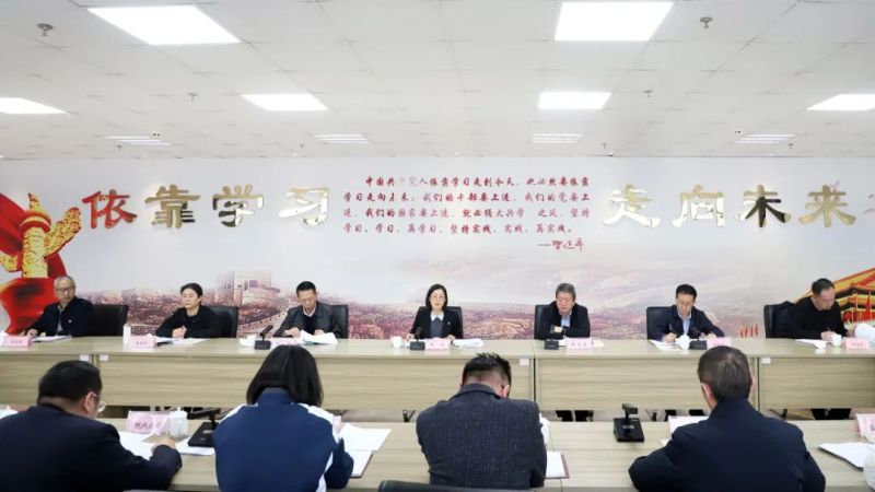省物產集團黨委理論學習中心組（擴大）深入貫徹中央八項規(guī)定精神學習教育讀書班結業(yè)